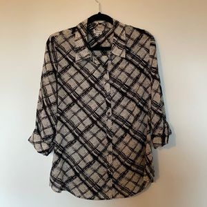 Kismet size XL long sleeve button down blouse.